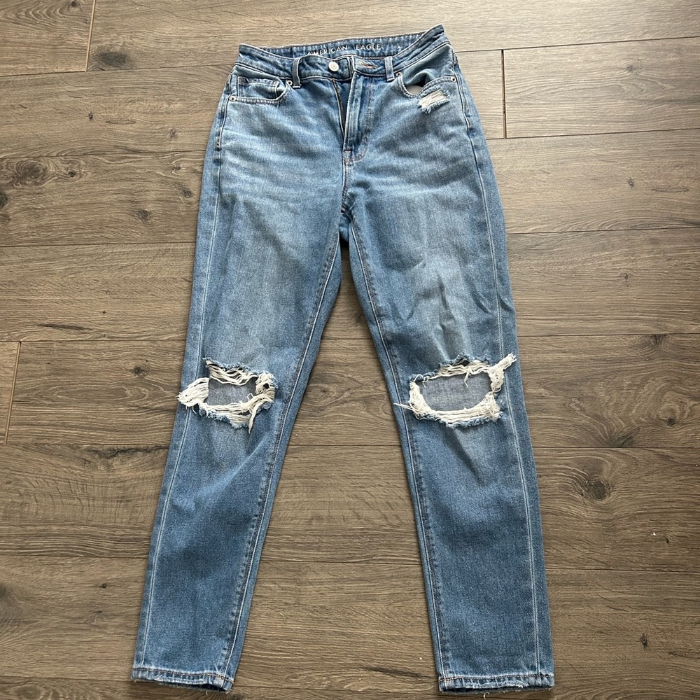 American Eagle mom jeans